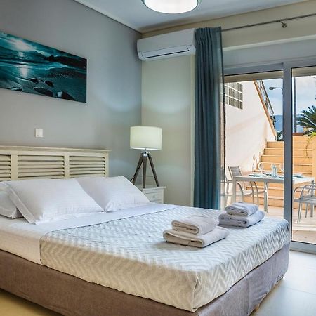 Apartment Lilly, Apartment With Communal Pool, 10 Meters From Sea Sami  Exterior foto