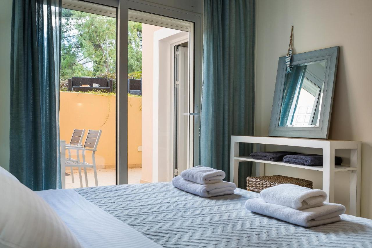 Apartment Lilly, Apartment With Communal Pool, 10 Meters From Sea Sami  Exterior foto