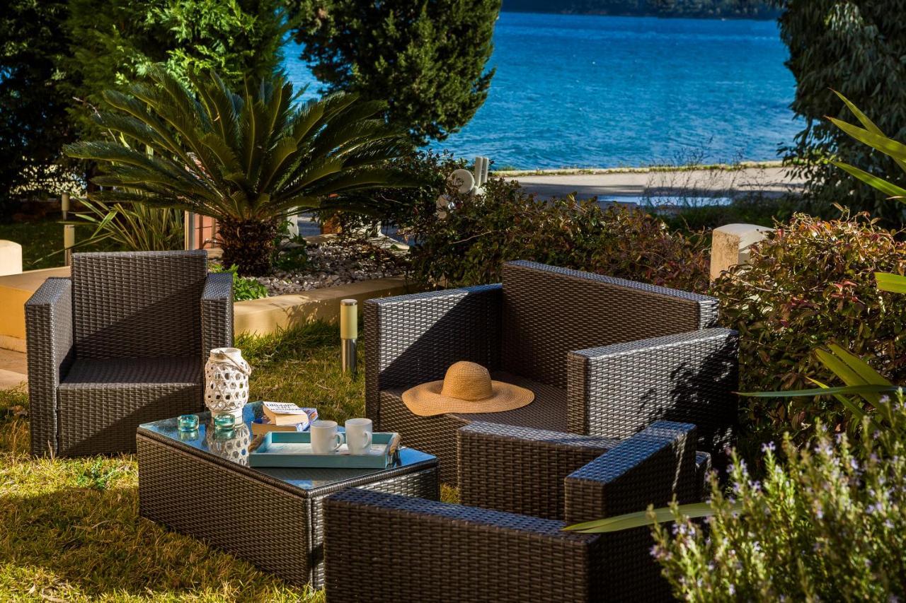 Apartment Lilly, Apartment With Communal Pool, 10 Meters From Sea Sami  Exterior foto
